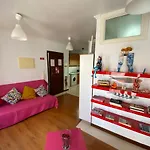 Alfama Sao Crispim Apartman *