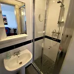 Alfama Sao Crispim Apartman *