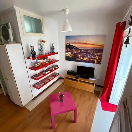 Alfama Sao Crispim Апартаменты *